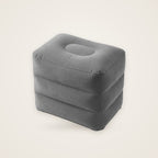 Repose-pieds gonflable de voyage Posturly – photo studio
