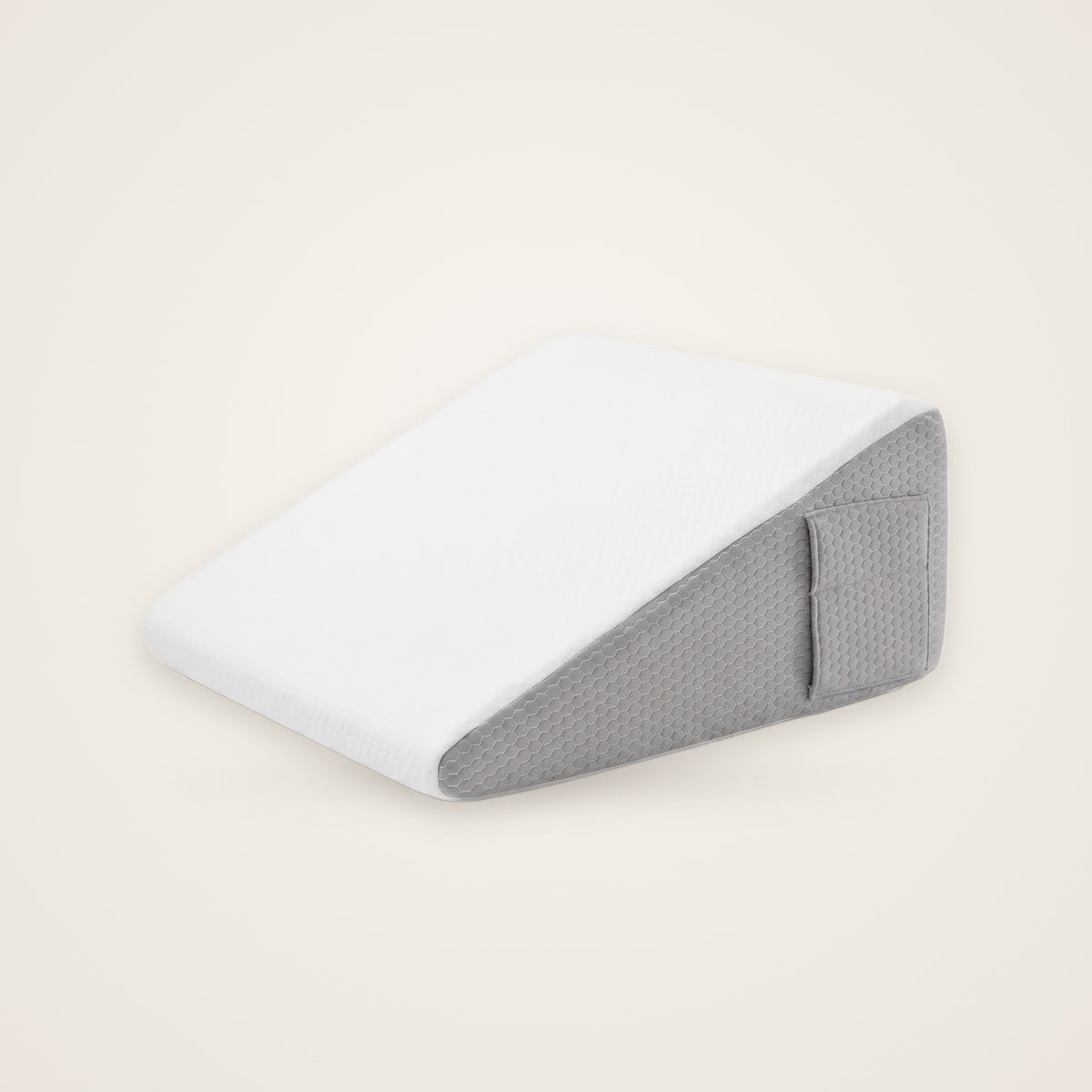 Coussin triangle de lecture Posturly – photo studio